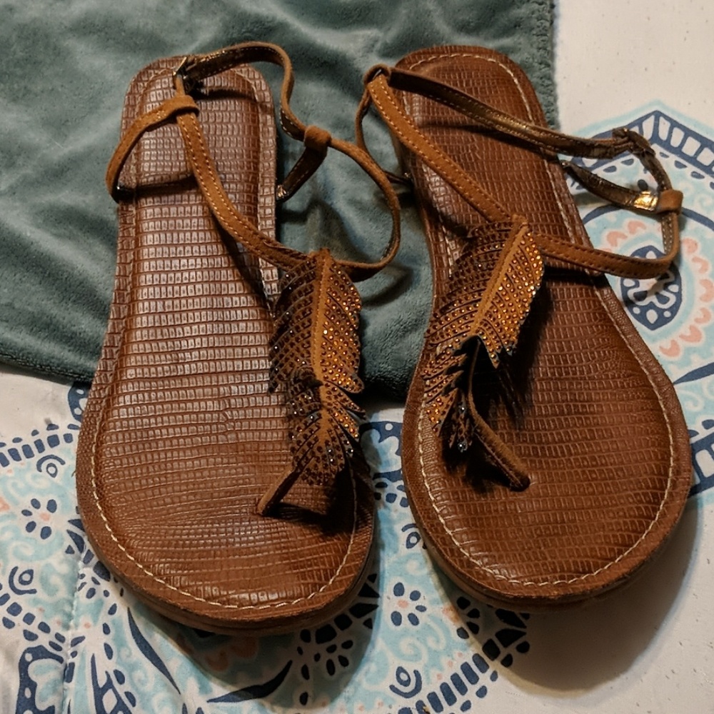 Brown thing sandles